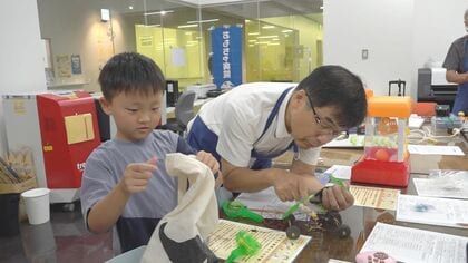 ドクターは機械いじりが大好きな大人たち 搬送患者の8割は修理可能 「おもちゃ病院」に密着