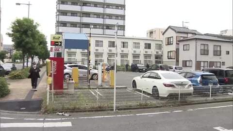 駐車場で血まみれの女性が倒れ死亡　刃物見つかり殺人か　埼玉県内の交通事故で男性死亡し関連を捜査　群馬・高崎市