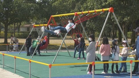 「独身税」と揶揄も…4月から始まる「子ども・子育て支援金」　電気ガス水道料金も値上げ、家計に迫る負担増