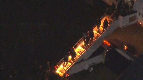 ベネズエラのマドゥロ大統領が移送先のニューヨークに到着