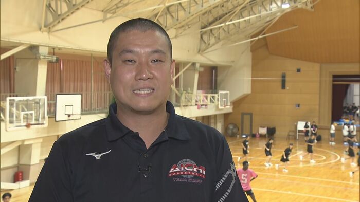 桜丘高校バスケットボール部の監督・水越悠太さん