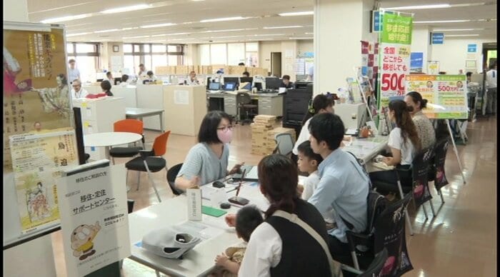 都城市役所にある移住相談窓口の様子