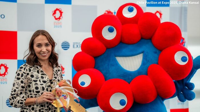 チリパビリオン鍵の引き渡し Chile Pavilion at Expo 2025, Osaka Kansai