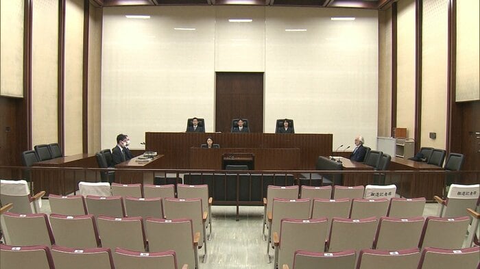 判決を言い渡す前の法廷内(2月26日)