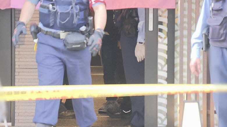 一緒に入室か…ホテルで男性が殺害された強盗殺人事件で19歳女性を事情聴取 逮捕の20歳男と立ち去ったか｜FNNプライムオンライン