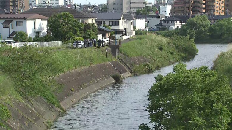 泉区市名坂の川に子供が転落　パトロール中の警察官が救命胴衣を着せて救助〈仙台〉｜FNNプライムオンライン