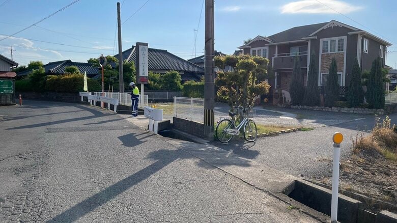 【速報】中津市でひき逃げ事件か　市道で車と自転車が衝突　車はそのまま逃走　大分｜FNNプライムオンライン