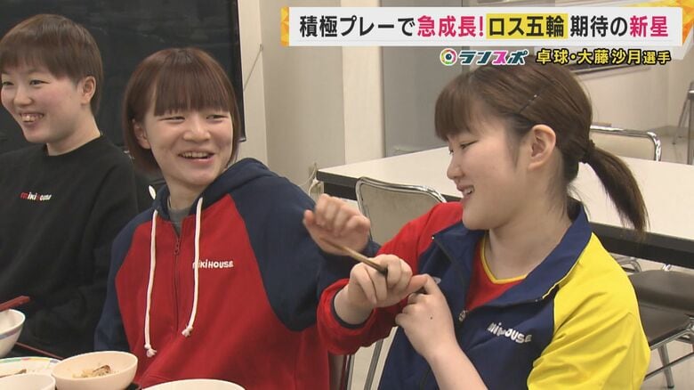 横井選手（左）と大藤選手（右）