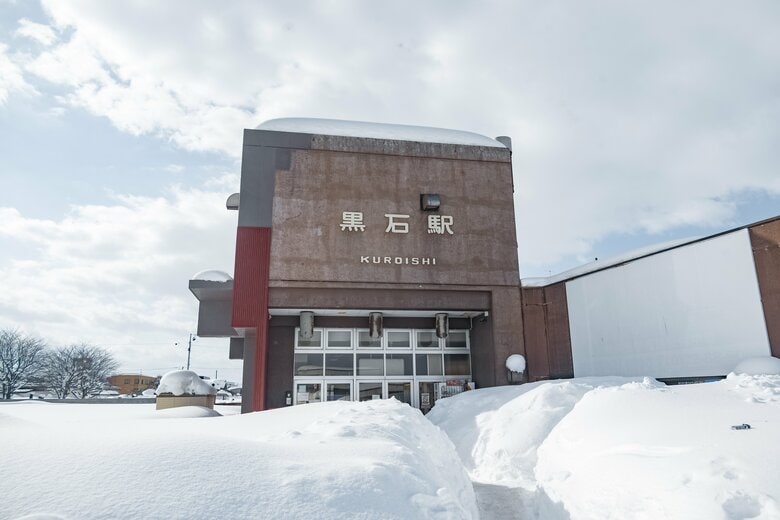 弘南鉄道黒石駅（2025年2月撮影）