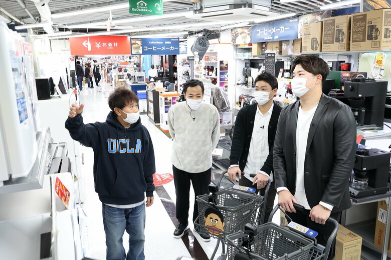 村上選手は寝室用の小型冷蔵庫をおねだり