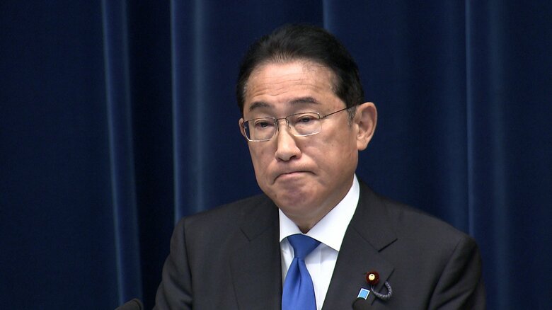 岸田首相の記者会見の様子（14日午前）