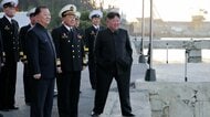 北朝鮮、新型駆逐艦からミサイル5発発射　金正恩氏が現地で視察「核抑止力の拡大・強化が最重要」
