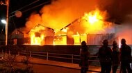 木造平屋建ての自宅に放火した疑いで自称・造船工の33歳男を逮捕　隣接する住宅に延焼…合わせて3棟全焼　愛媛・今治市