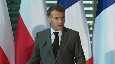 フランス・マクロン大統領、EUに15歳未満SNS禁止を要請