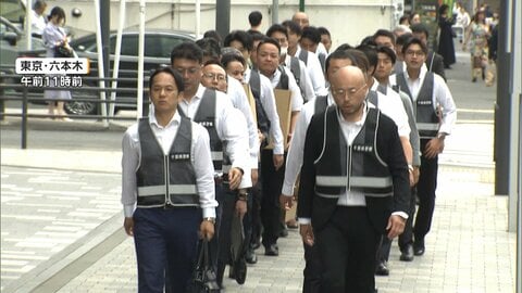 暴力団本部を家宅捜索　午前の六本木に約30人の捜査員　物々しい雰囲気に　東京・港区
