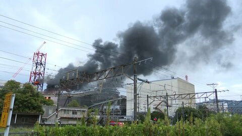 熊本地震で被害の日本製紙八代工場　解体中に煙突から出火