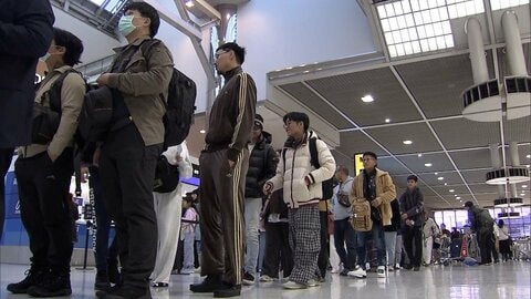 成田空港で出国ラッシュがピーク…28日だけで5万人超が出国見通し　帰国ピークは1月4日