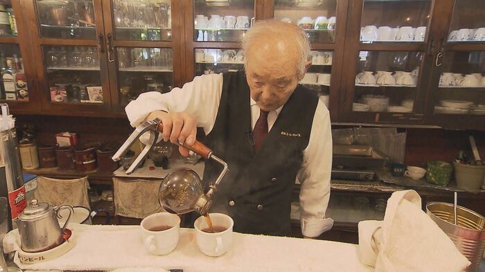マスター・中村利邦さん(84)
