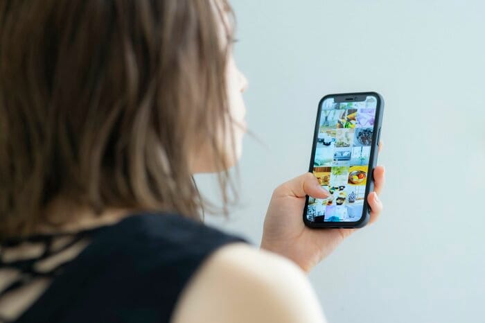 他人からの「いいね!」で「自分はすごい」と思いたいのかもしれない(画像:イメージ)