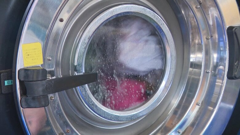 衣替えの季節に…原油高騰でクリーニング店も値上げ ドライ洗いでは油を大量に使用 包装ビニール・ハンガーも石油系｜FNNプライムオンライン