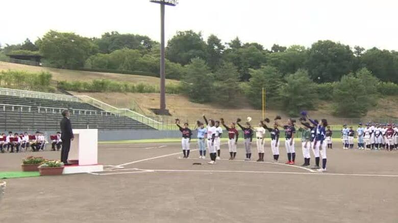 全日本大学女子野球選手権 魚津市で開幕 高円宮妃久子さまご臨席し選手を激励｜FNNプライムオンライン
