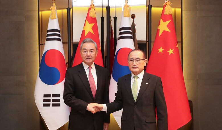 韓国訪問中の中国・王毅外相「アメリカは北朝鮮への敵視政策放棄を」「「日本軍国主義の再燃許してはならない」｜FNNプライムオンライン