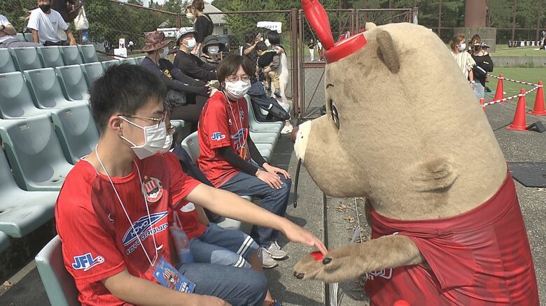 ほとんどのホーム戦の応援に駆け付ける信繁くん