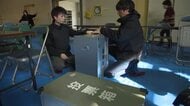 投票所の設営はじまる　あす投開票 衆院選