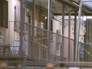 アパートの隣人男性を“刃物で刺して殺害”…32歳男は起訴内容認める 他の住民とのトラブルも