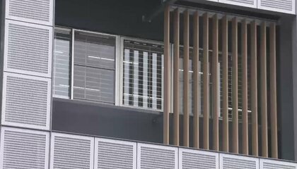 手足縛って数時間も「性的暴行」か　31歳会社員の男逮捕　30代女性を無理やりアパートに連れ込む