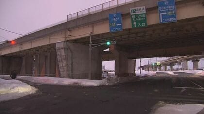 【速報】交差点で大型トラックと乗用車が衝突…乗用車に乗っていた70代ぐらいの女性が死亡…警察が詳しい事故原因調べる〈北海道札幌市〉