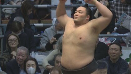 朝乃山が4連勝で勝ち越し決める！幕内復帰後2場所連続　万全の相撲で琴栄峰を寄り切る【大相撲春場所 12日目結果】