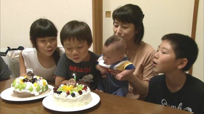 1歳の誕生日会(2019年)身長56.1cm 体重4.4kg