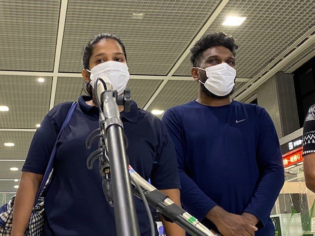 ウィシュマさんの妹ワヨミさんは体調を崩し帰国(9月23日・成田空港)