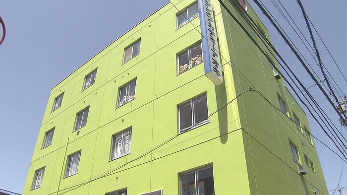 1996年、千曲市で最初のダンス教室を開き、2004年、事業拡大のため長野市に進出