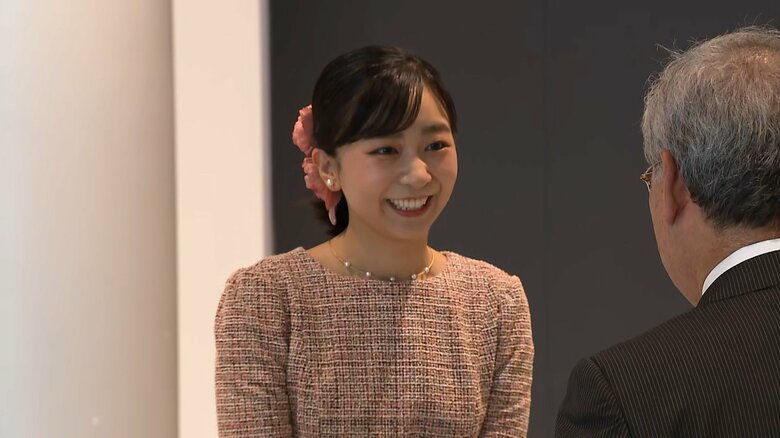 佳子さまが国民スポーツ大会陸上競技を観戦　午後には閉会式で天皇杯・皇后杯授与へ｜FNNプライムオンライン
