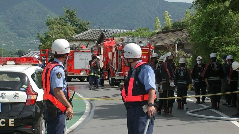 【衝撃】消防団員（23）を放火容疑で逮捕　自ら現場で消火活動も…火災発生前に現場訪れ走り去る不審な車を特定　熊本・玉名市｜FNNプライムオンライン