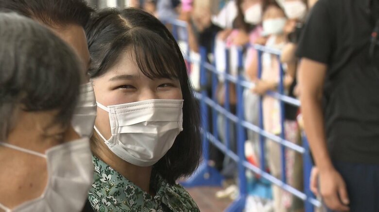 笑顔の愛子さま