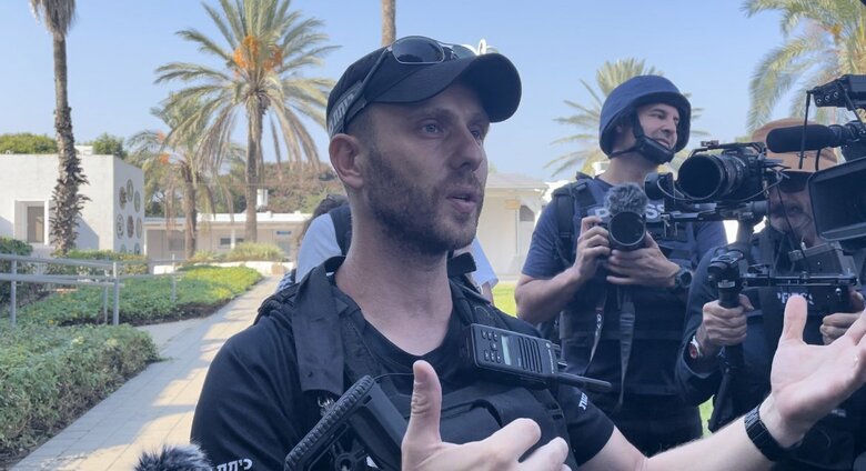 「…こんな銃は持ち歩きたくないんだよ」