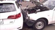 タクシーと乗用車 出合い頭に 札幌中心部で衝突事故