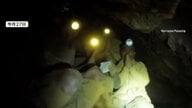 ラオスの洞窟に7人閉じ込められ1週間　5人発見し無事　“タイ洞窟救助の英雄”も参加　残る2人の救助続く