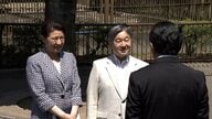 天皇皇后両陛下が“奇跡のシロクマ”「ピース」と対面　「穏やかで幸せな子ですね」飼育員労われる
