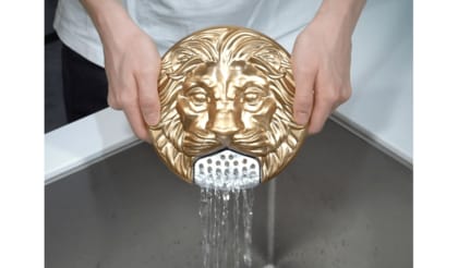 カップ焼きそばの湯切りがゴージャスに!?日清食品の“ライオン型”湯切りプレートが話題…商品化の可能性を聞いた