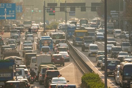 【分析】ライドシェア導入「東京」「20代以下」約7割賛成もタクシー業界「地域交通を破壊」反発　FNN世論調査　