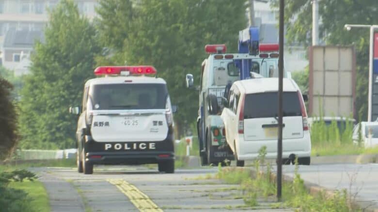 国道を逆走か　車同士が正面衝突　50代男性を意識不明の状態で搬送　軽乗用車が中央分離帯の切れ目から反対車線に｜FNNプライムオンライン