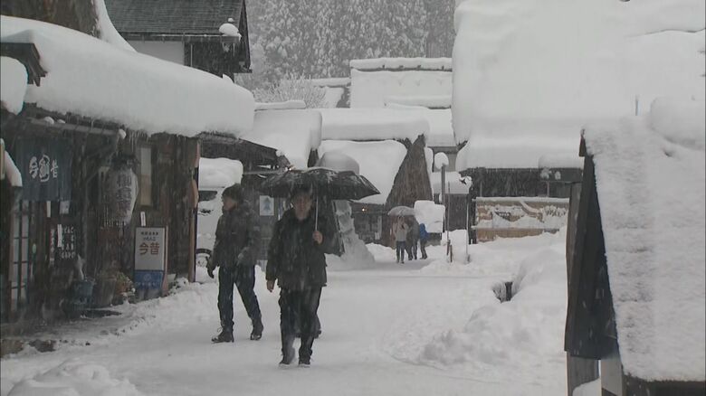 合掌造りの屋根にも積雪…“今季最強寒波”の影響は東海3県にも 名古屋では朝の最低気温が氷点下1.4度に｜FNNプライムオンライン