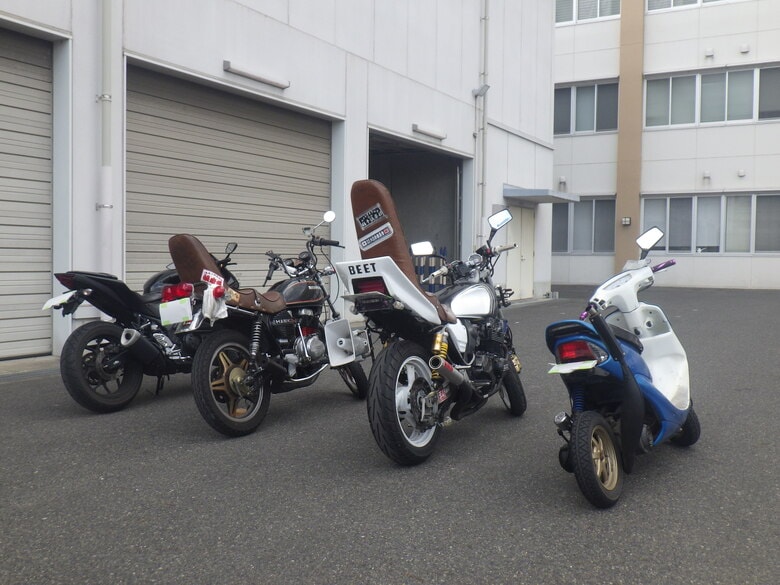 暴走・爆音バイクの１１０番通報が管内で急増　福山北署が緊急対策へ｜FNNプライムオンライン