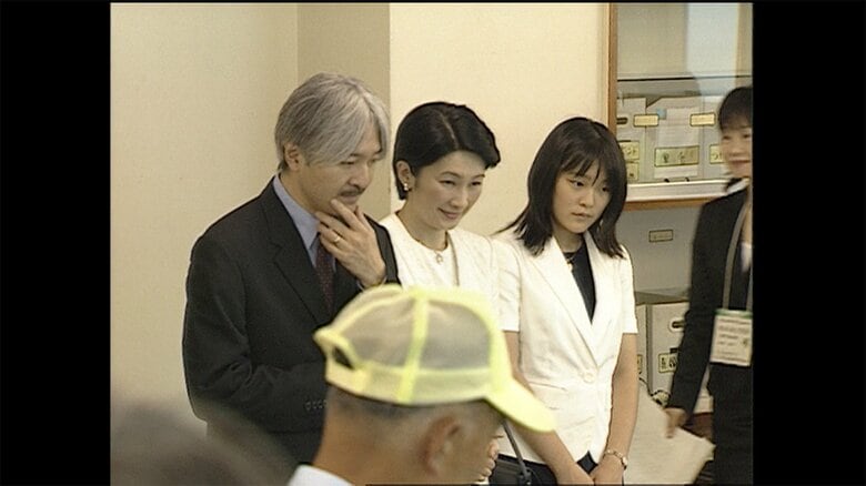 高校総文祭を視察される秋篠宮さまと眞子さん（2007年）