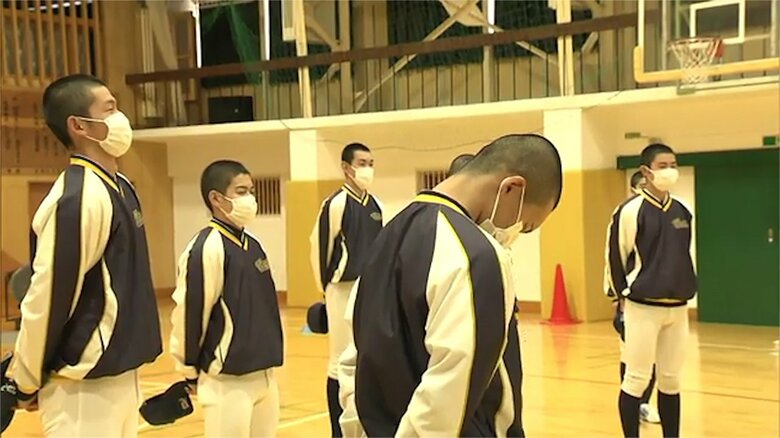 21世紀枠選出の知らせを受けた只見高校野球部員たち