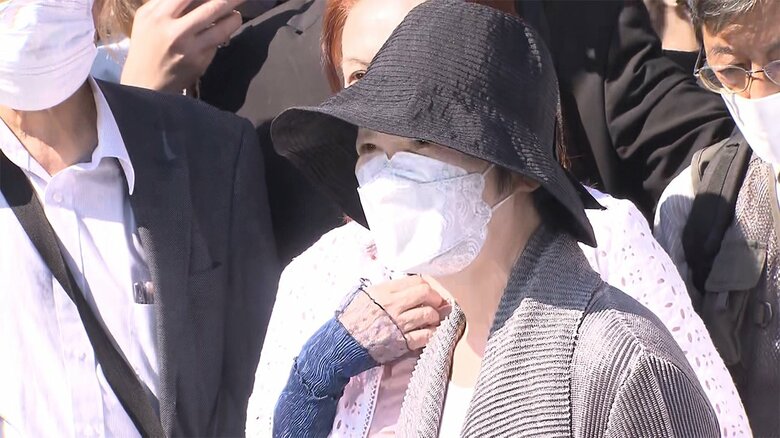 出所後、重信元最高幹部は記者会見を行った。